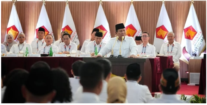 Momen Prabowo Serukan 'Hidup Jokowi' Saat HUT Gerindra