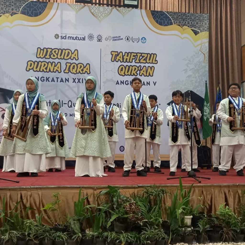 Wisuda Purna Iqra' Angkatan XXIV dan Wisuda Tahfidzul Qur'an Angkatan V SD Muhammadiyah 1 Alternatif Kota Magelang Sukses Digelar